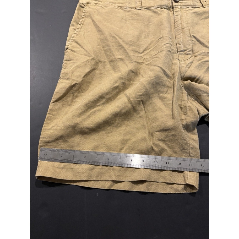 Roundtree And Yorke Casuals - Men's Khaki Shorts - Size 42W - Picture 11 of 11